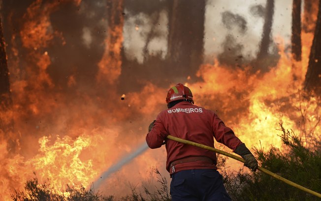 Pena suspensa para ex-bombeiro de Condeixa-a-Nova acusado de atear fogos