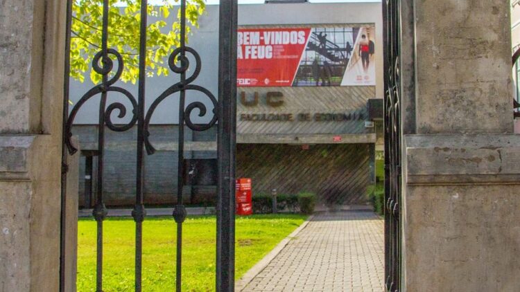Plataforma Coimbra 2030.PT lançada na FEUC no encerramento do curso de verão “Intervir na Região em tempos de Crise”