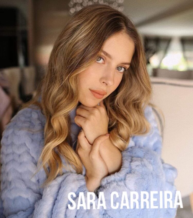 Sara Carreira de 21 anos e filha do cantor Tony Carreira, morre em acidente na A1