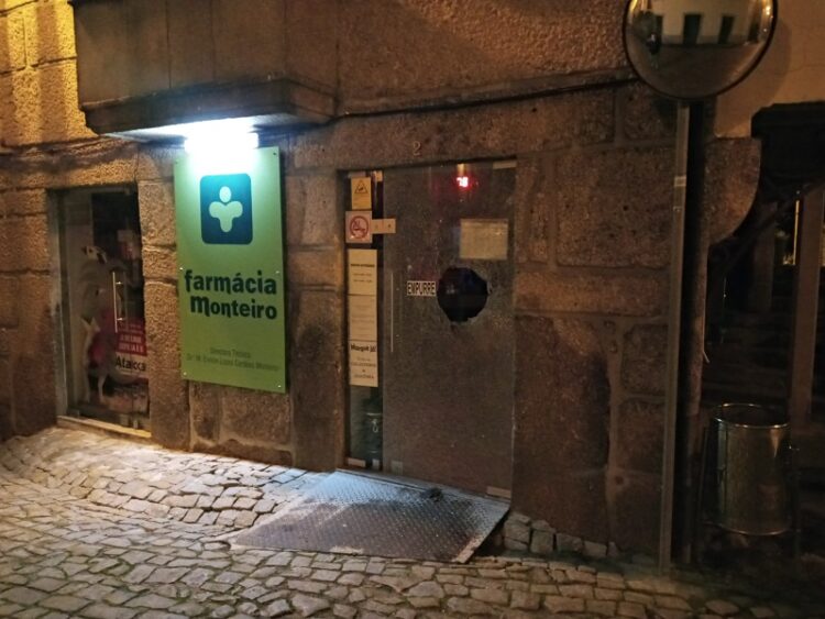 Lagares da Beira: Farmácia Monteiro vandalizada esta madrugada