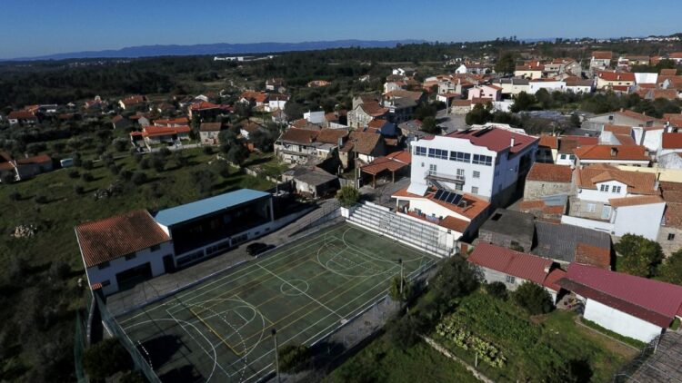 Nelas: Associação do Folhadal candidata-se à construção de novo lar