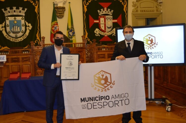 Oliveira do Hospital recebe galardão “Município Amigo do Desporto” Oliveira do Hospital recebe galardão “Município Amigo do Desporto”