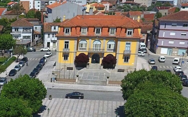 Concelho de Nelas registou ontem mais 4 novos casos de Covid-19 e mais 1 óbito