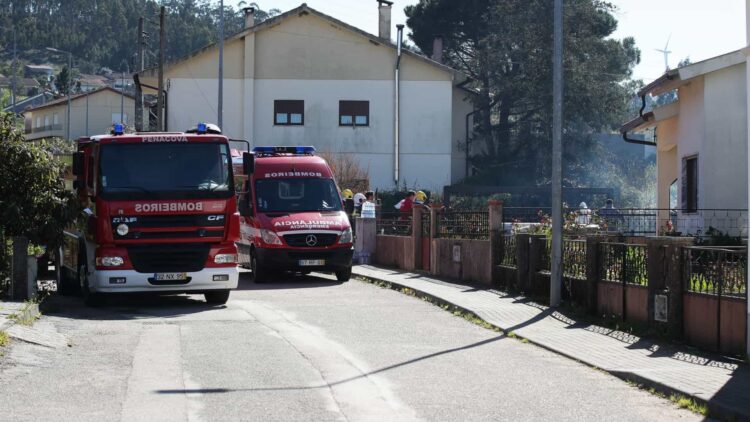 Filho de vítima mortal em incêndio numa casa em Penacova entrega-se à GNR
