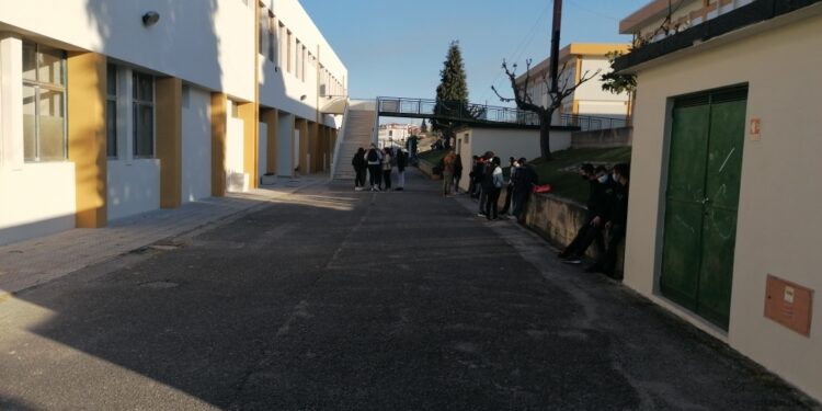 Cerca de 1100 alunos regressaram ao ensino presencial em Oliveira do Hospital