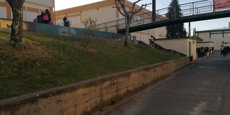 Cerca de 1100 alunos regressaram ao ensino presencial em Oliveira do Hospital