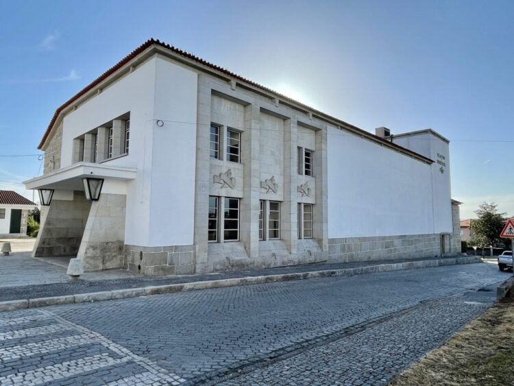 Nelas: 2300 munícipes já foram vacinados. Centro de vacinação muda para o Cineteatro