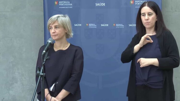 Conclusões Infarmed: “Padrão” da pandemia é “diferente”, mas “a doença continua”