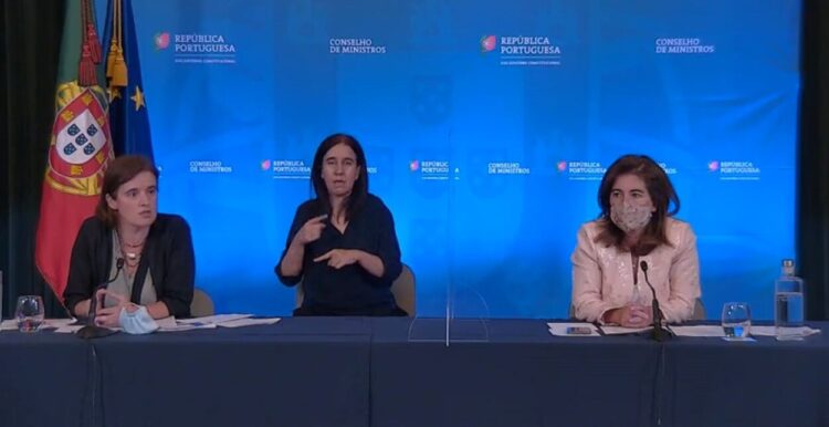 Mais concelhos vão recuar no desconfinamento com limitação de circulação a partir das 23h00