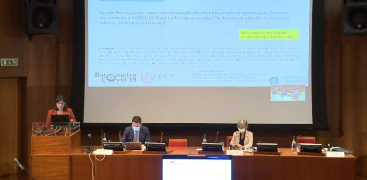 Peritos propõem alterações à avaliação de risco. Decorre a reunião no Infarmed