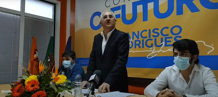 Coligação “Construir o Futuro” repudia vandalização de outdoors do PS em Alvôco das Várzeas