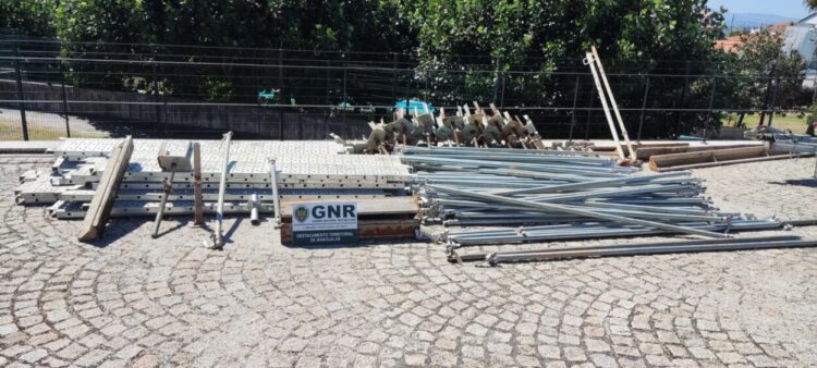 Nelas: GNR apreende material furtado