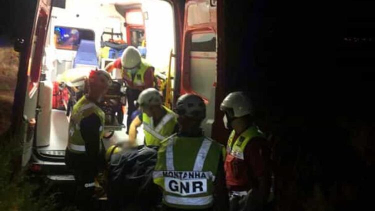 GNR socorre homem caído na Serra da Estrela GNR socorre homem caído na Serra da Estrela