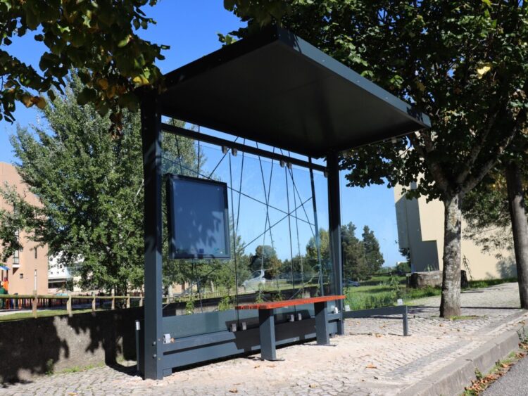 CIM instala abrigos de passageiros inovadores nos municípios da Região de Coimbra