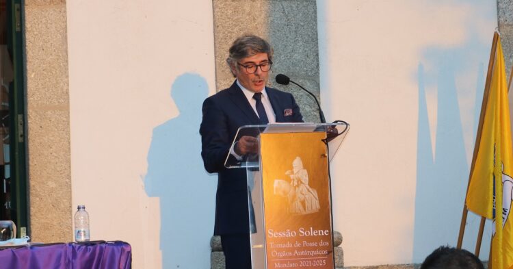 “Tomar posse como presidente da Câmara constitui uma das maiores responsabilidades e uma das maiores honras”