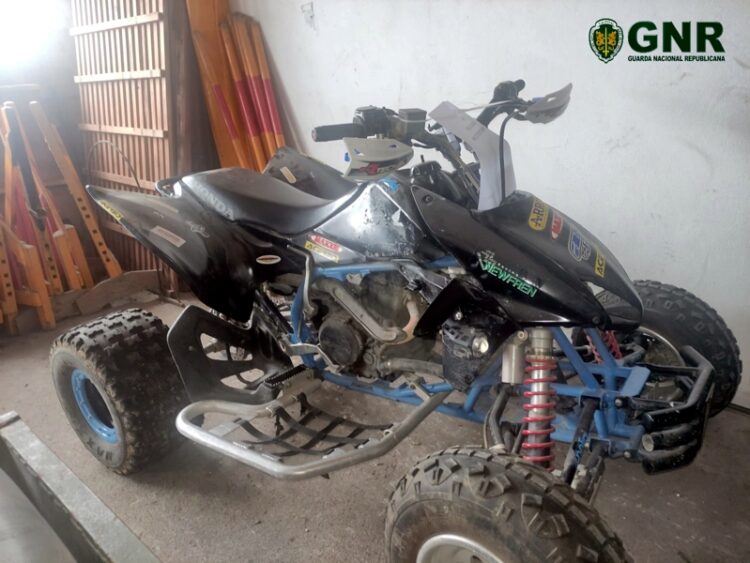 Homem detido por falsificação de documentos