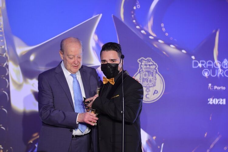 Delegação do FC Porto de Seia distinguida com Dragão de Ouro