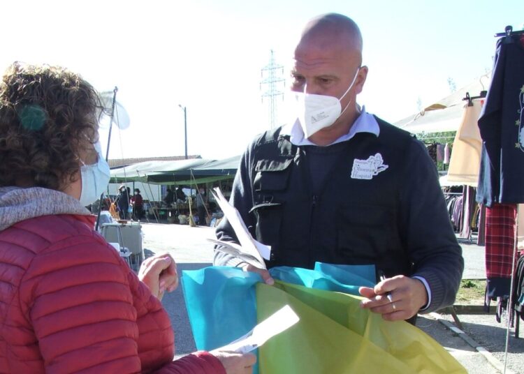 Oliveira do Hospital promove ação de sensibilização ambiental junto dos feirantes Oliveira do Hospital promove ação de sensibilização ambiental junto dos feirantes