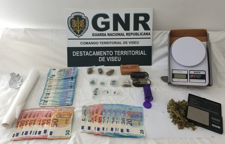 Cinco arguidos por tráfico em S. Pedro do Sul e Viseu. Uma arguida por furto em Moimenta da Beira
