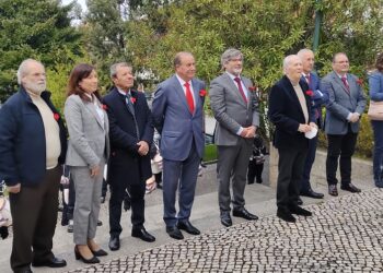 Oliveira do Hospital recordou “tudo o que o 25 de Abril ofereceu” e reforçou a “batalha” do interior com a “descentralização”