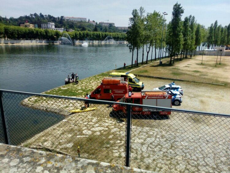 Coimbra: Militar da GNR fora de serviço resgata mulher no rio Mondego