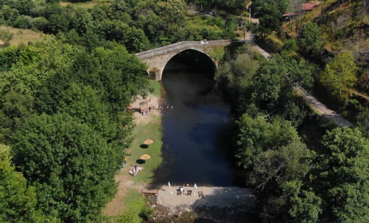 Praia fluvial de Alvoco das Várzeas distinguida com Qualidade de Ouro
