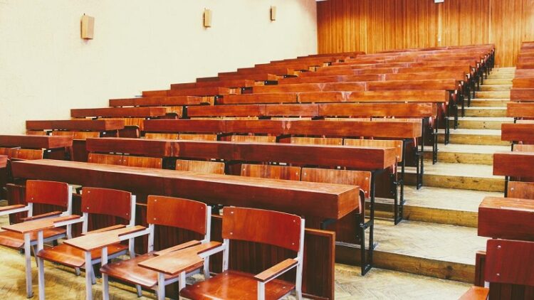 Trinta e dois refugiados a estudar no ensino superior português