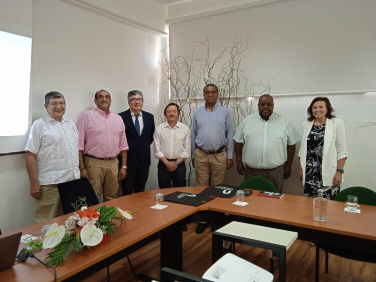 ISEC escolhido para apoiar transição digital do ensino superior em Moçambique