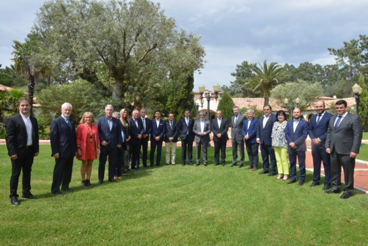 Autarcas da Região de Coimbra apelam ao Ministro para a estabilização de uma agenda regional de Infraestruturas e da Habitação