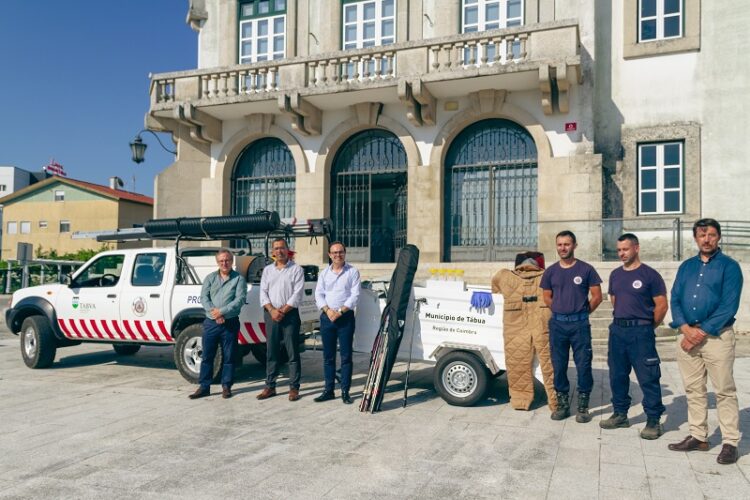 Município de Tábua recebe equipamento de combate à vespa velutina