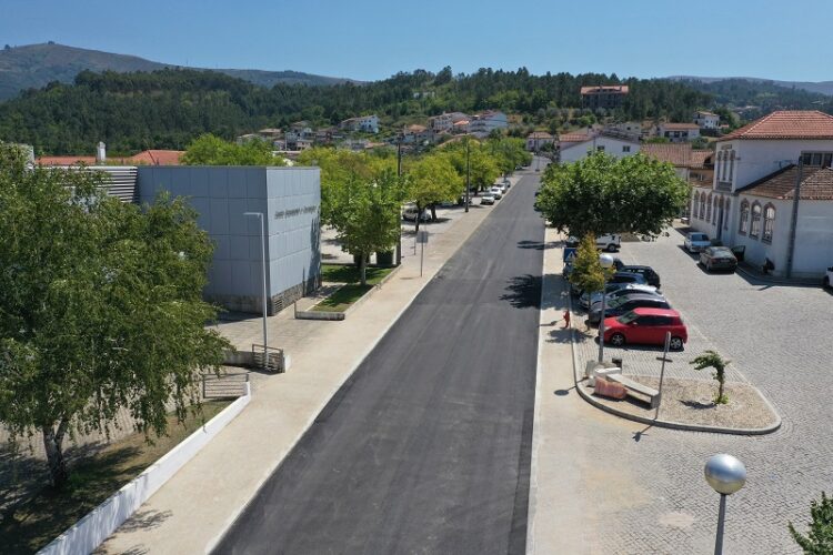 Prossegue renovação do espaço público da vila de Arganil