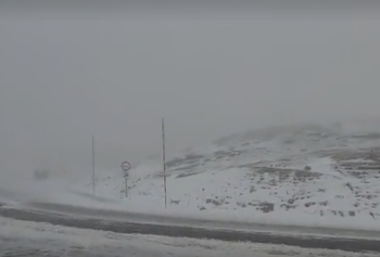 Serra da Estrela pintada de branco. É o primeiro nevão da temporada