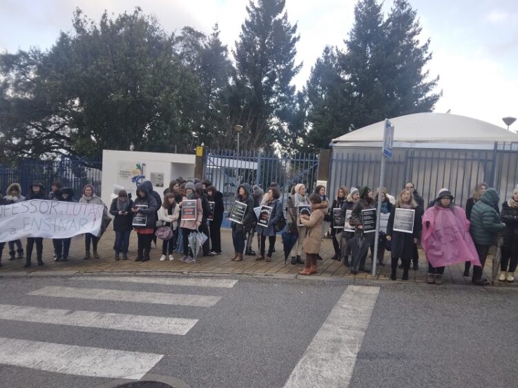 Seia: Professores do Agrupamento de Escolas Dr. Guilherme Correia de Carvalho fazem greve