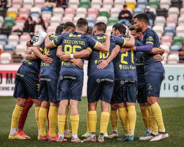 FC Oliveira do Hospital perde por 2-1 frente ao U. Leiria, com autogolo sofrido mesmo ao cair do pano.