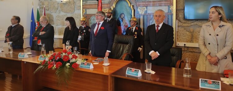 “Comemorar o 25 de abril é renovar o compromisso com os seus ideais”