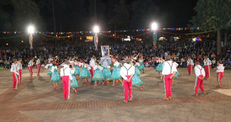 Marchas Populares de Oliveira do Hospital atraem milhares de pessoas