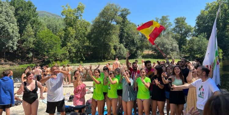 Peregrinos da JMJ desfrutam do património natural de Oliveira do Hospital