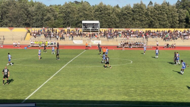 Dérbi distrital entre FCOH e Académica termina com empate