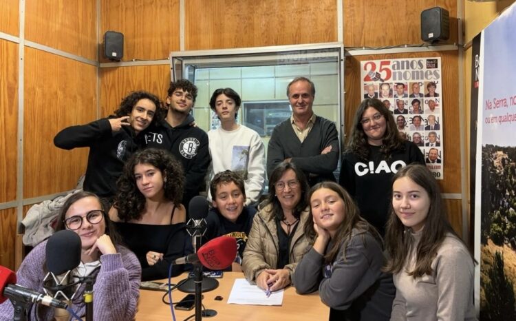 “A Escola e o Meio” aborda papel da escola pública e pertinência de algumas disciplinas na era tecnológica e digital