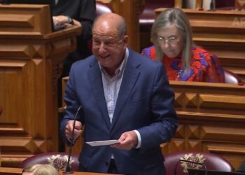 José Carlos Alexandrino intervém em plenário e pede mais saúde e melhores estradas para Oliveira do Hospital