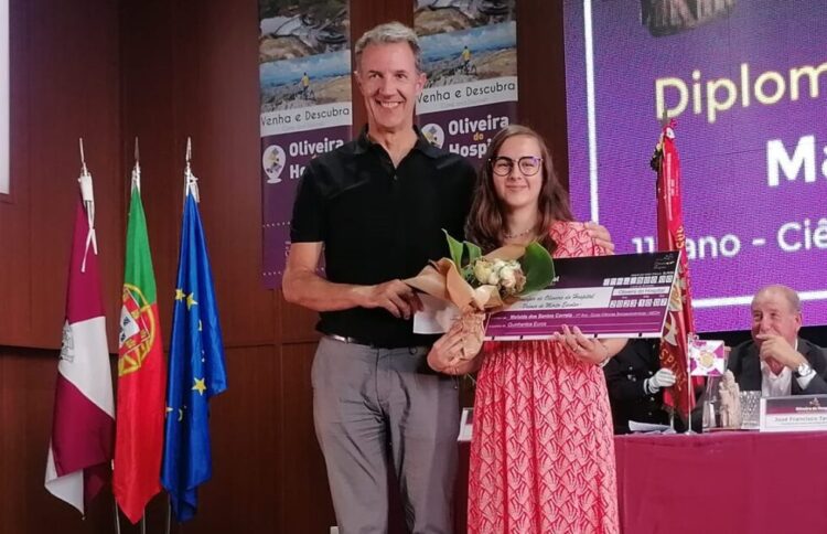 Mafalda Correia venceu prémio de Mérito Escolar