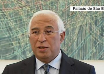 Primeiro-ministro apresenta demissão