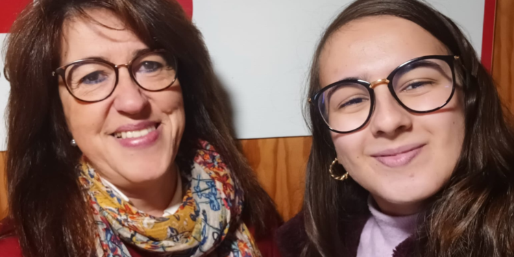 Agora é que me livro!: «Por vezes levo um livro comigo só para ter companhia, mesmo que não o leia», conta Gina Pereira