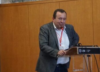 Ministério Público faz buscas em dois ministérios e residência oficial do Primeiro Ministro. Chefe de gabinete de Costa e empresário detidos