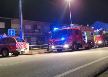 Incêndio entre duas habitações, na Catraia de S. Paio, mobilizou 14 bombeiros de Oliveira do Hospital