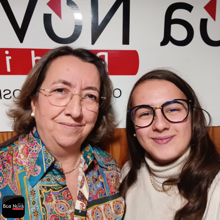 Agora é que me livro!: «Incentivar a leitura não é um trabalho exclusivo das bibliotecas escolares, mas também das famílias e da comunidade», afirma Graça Brito.