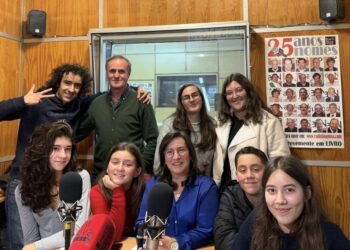 A Escola e o Meio aborda o “papel da escola e das universidades na escolha dos caminhos do futuro”