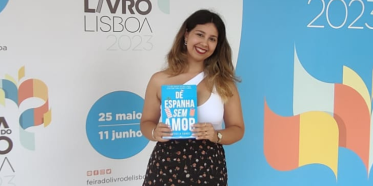 Agora é que me livro!: «O meu novo romance aborda temáticas importantes de forma leve e engraçada», conta Andreia Ramos