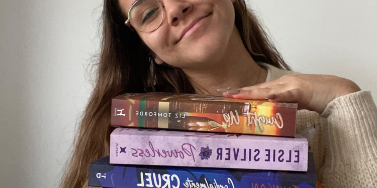 Agora é que me livro!: «Tenho várias edições do mesmo livro e gosto que seja assim», comenta Mariana Nunes