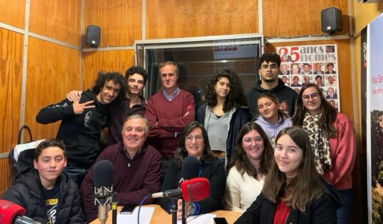 A Escola e o Meio: “Estamos a construir uma escola feliz e com futuro? Quais os desafios da escola atual?”